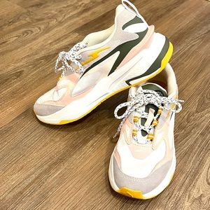 NWOT Puma RS Fast T4C